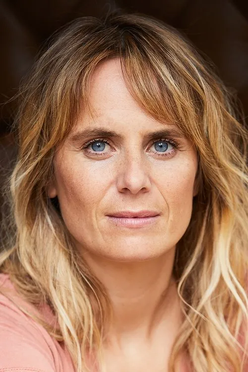 Anna Pieri Zuercher — personaje: Camille Aubry