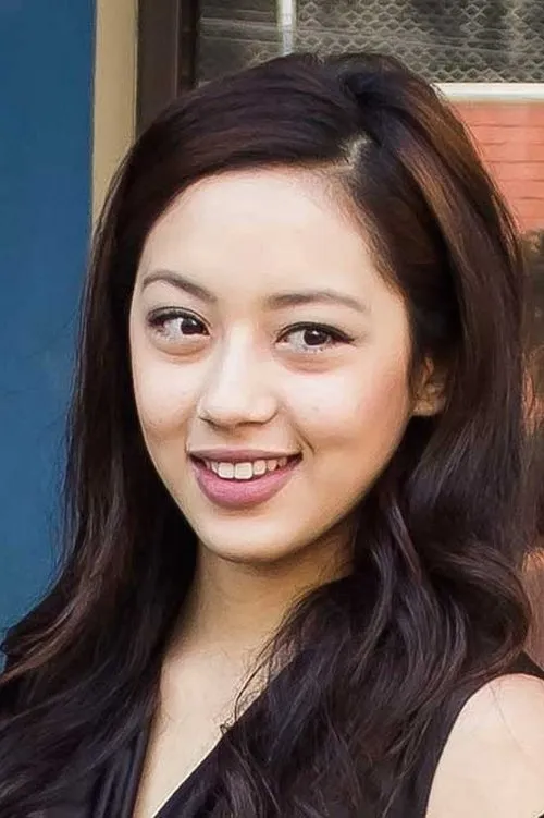 Anna Sharma interpretando a Namrata Manshree