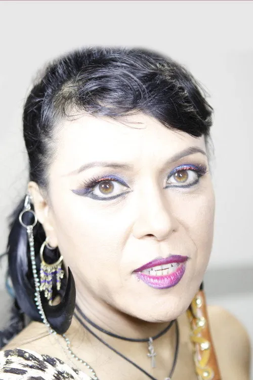 Steve Blacknell ha trabajado con Annabella Lwin en 1 ocasiones