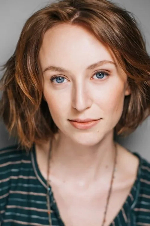 Anne-Marie Mueschke interpretando a Karla Marks