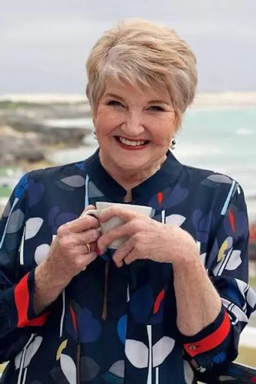 Annette Engelbrecht — personaje: Tannie Tossie