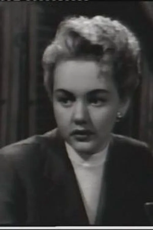 Annie Ball interpretando a