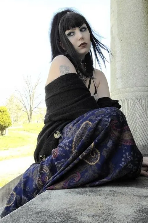 Nicholas DeGideo ha trabajado con Annie Mitchell en 2 ocasiones