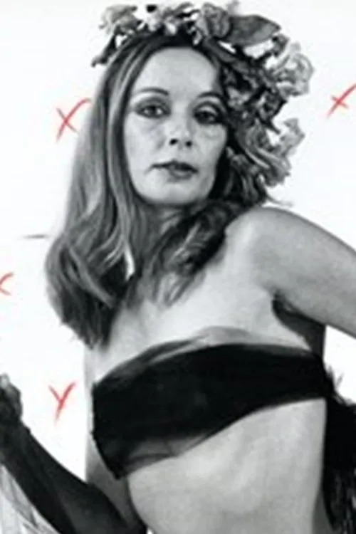 Annik Malvil interpretando a Lúcia