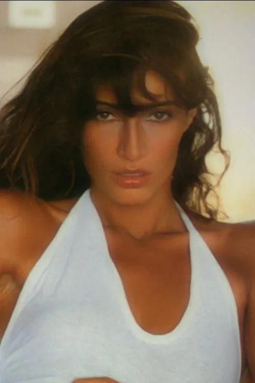 Anny Papa interpretando a Friend