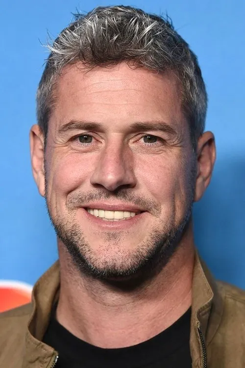 Ant Anstead interpretando a Self