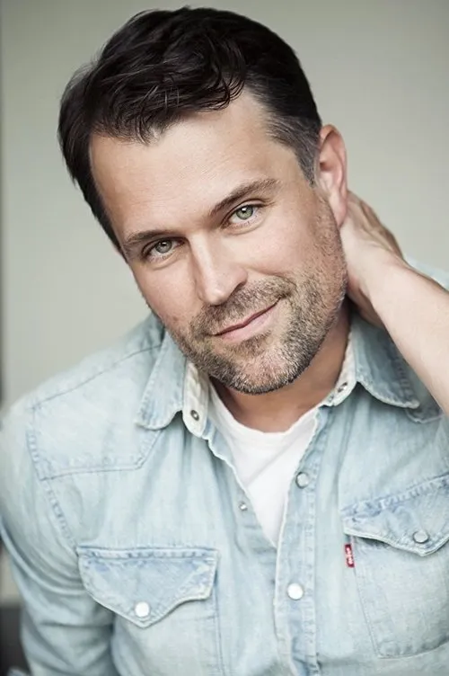 Anthony Ames — personaje: Self