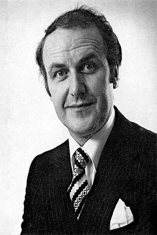 Bob Holness ha trabajado con Anthony Dawes en 1 ocasiones