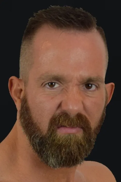 Anthony Gunn interpretando a Tony Gun