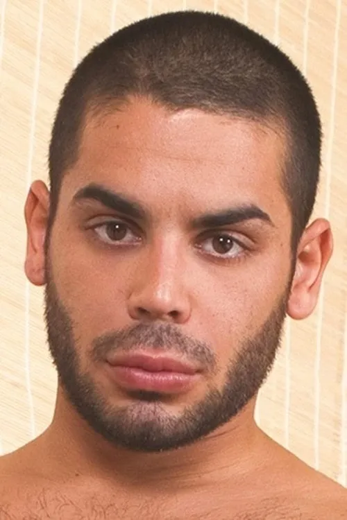 Anthony Martinez interpretando a 