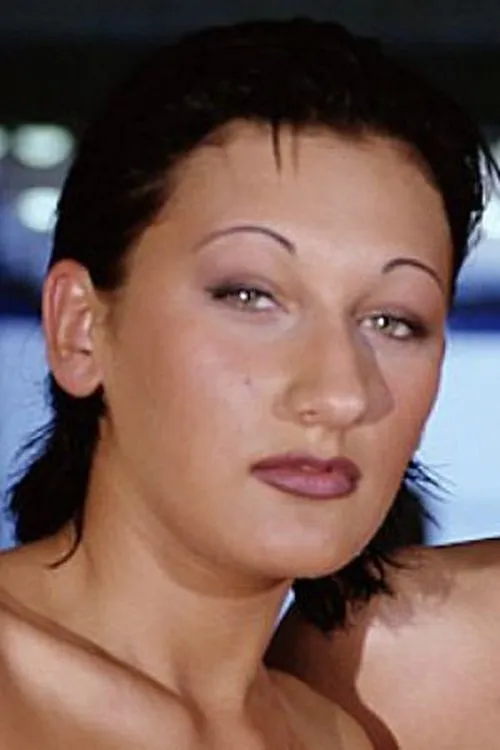 Antoanella interpretando a 