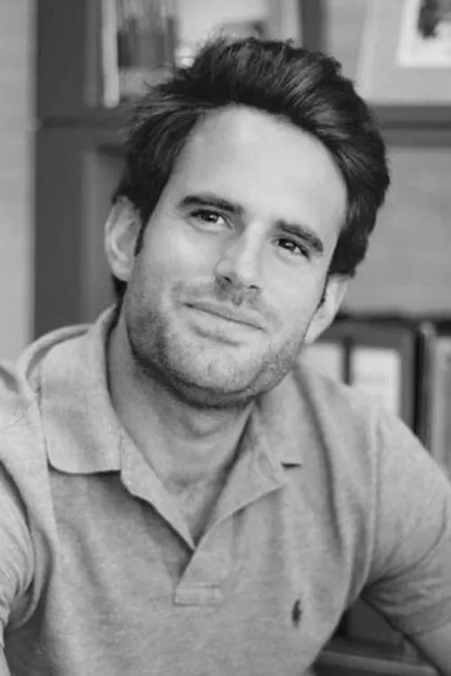 Antoine Blandin — personaje: Self - Agent Immobilier