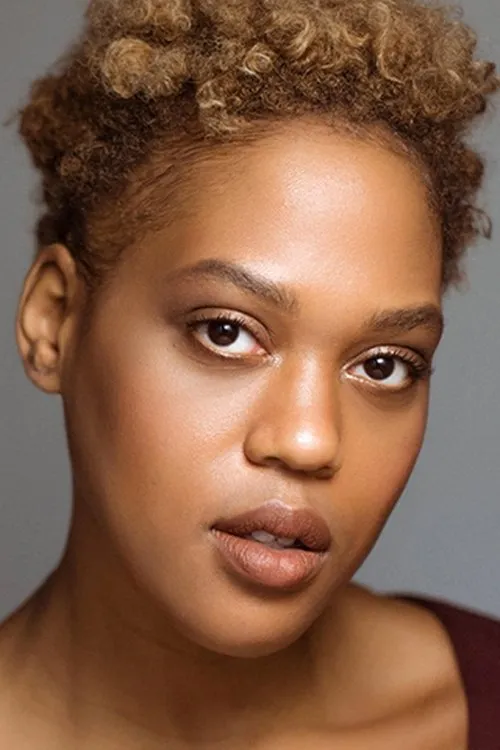 Antoinette Crowe-Legacy — personaje: Elise Johnson