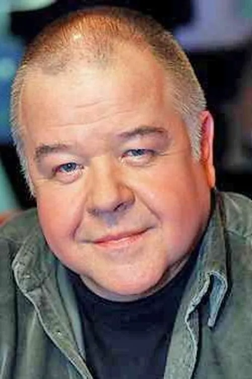 Anton Cogen interpretando a Commissaris Kamiel Migrain