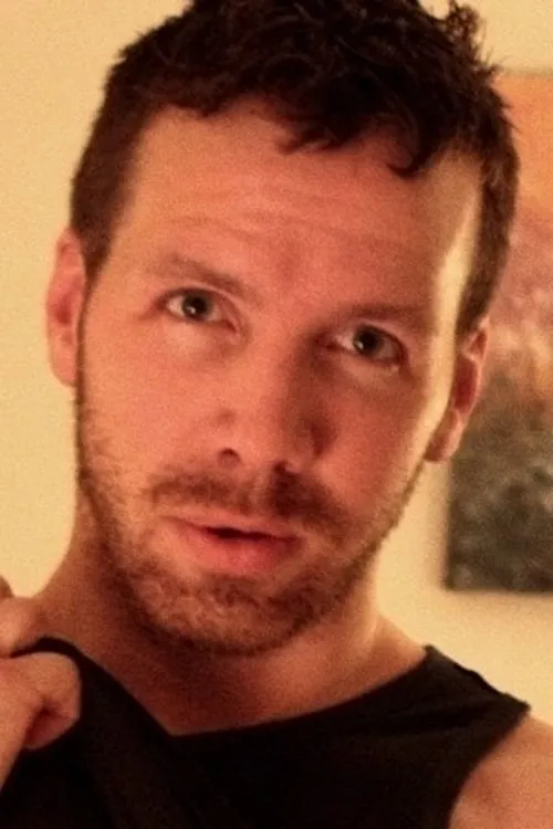 Josh Thomas ha trabajado con Anton Dickson en 1 ocasiones