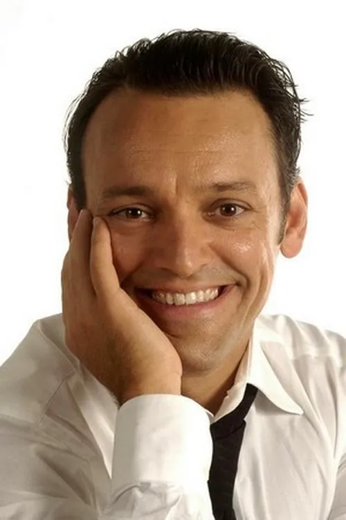 Antonello Costa interpretando a Taned