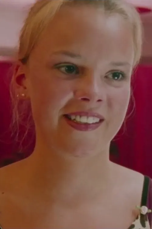 Antonia Reß interpretando a 