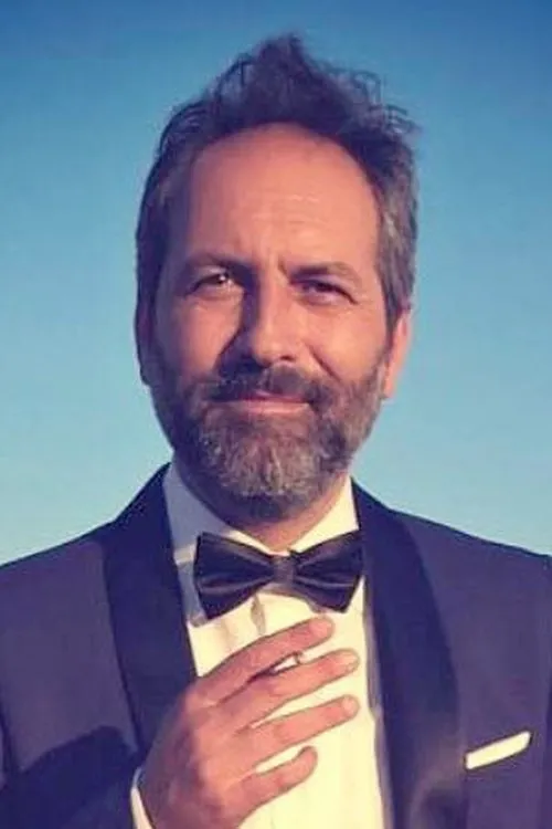 Antonio Andrisani interpretando a 