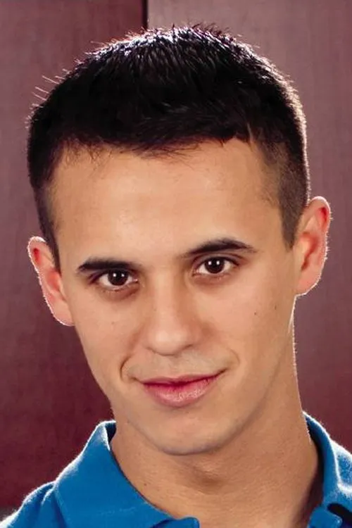 Antonio Madiera interpretando a