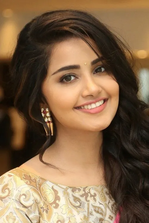Anupama Parameswaran interpretando a Shruthi