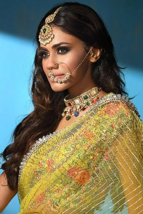 Apeksha Porwal — personaje: Koyal