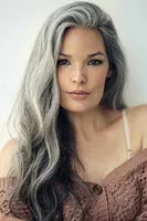 Stephanie Savic ha trabajado con April Schutte en 1 ocasiones