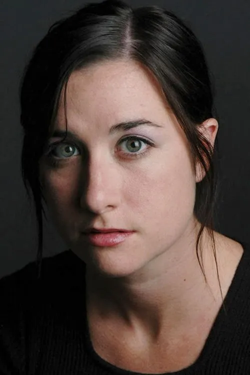 April Wade interpretando a Cindy