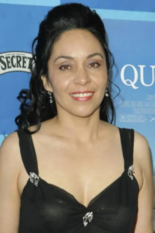 Araceli Guzman-Rico interpretando a Doña Hecuba