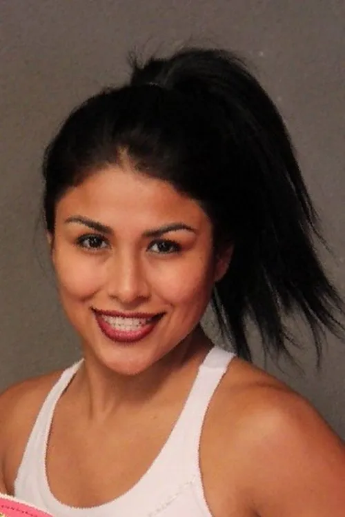 Arely Mucino interpretando a Self