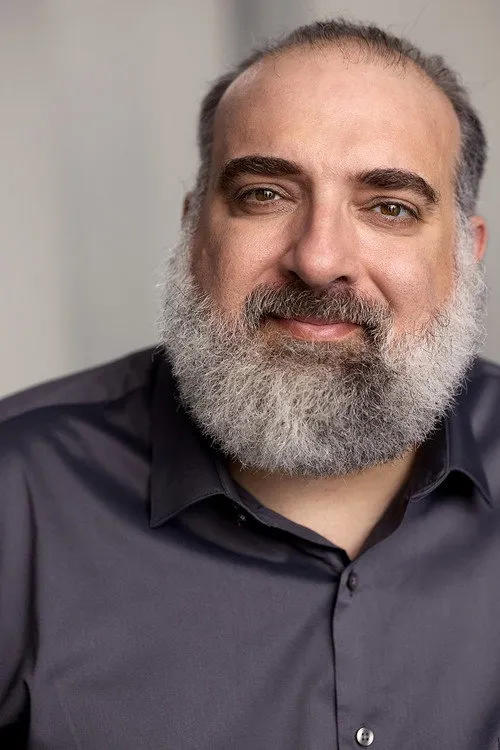 Nathan Sapsford ha trabajado con Ari Agbabian en 1 ocasiones