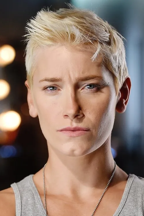 Ari Hader interpretando a Detective McDuff