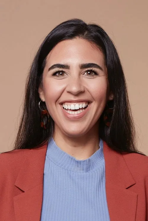 Ariana Baborie — personaje: Self - Host