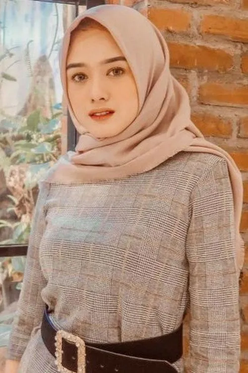 Irena Justine ha trabajado con Arida Nuraini en 1 ocasiones