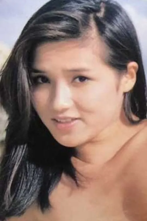 Arisa Hayashi interpretando a 