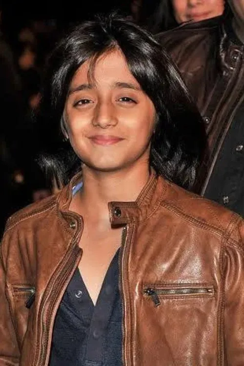 Armaan Verma interpretando a Prateek