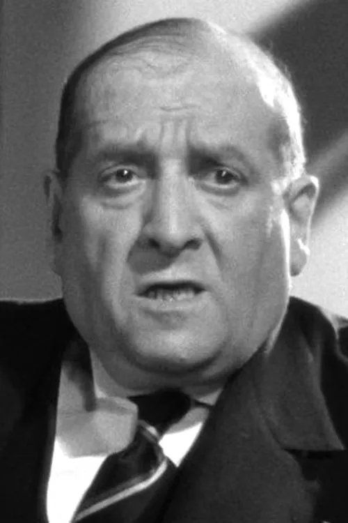 Armand Lurville interpretando a