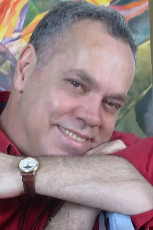 Armando Tirabosqui interpretando a