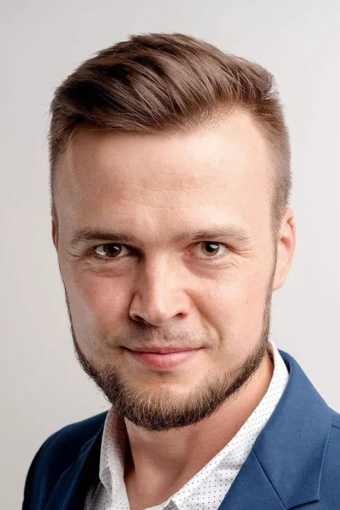 Arnas Butkus interpretando a Nicolai Thibeaux-Brignolles