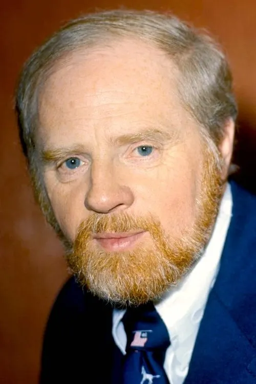 Arne Bendiksen interpretando a Amandus, maskinmann