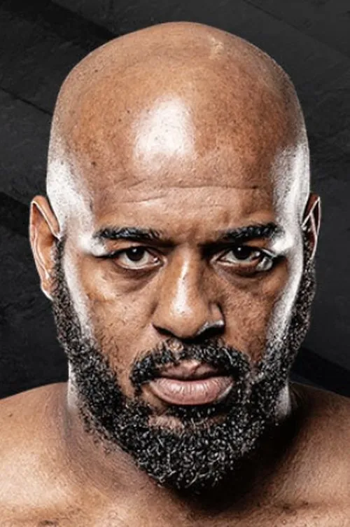 Arnold Adams interpretando a Self