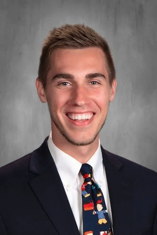 Aron Crews — personaje: Speaker