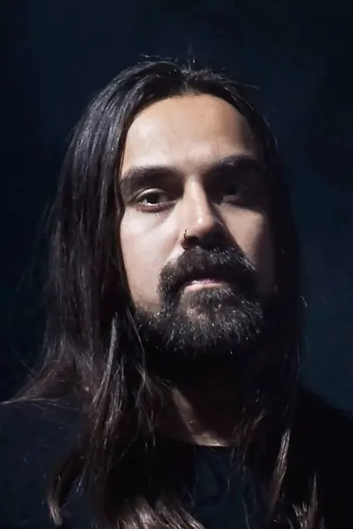 Art Cruz interpretando a Himself