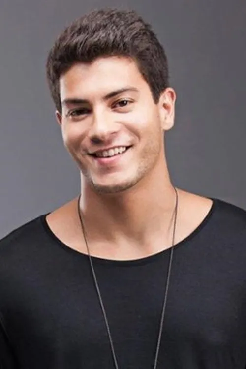 Arthur Aguiar — personaje: Sebastião