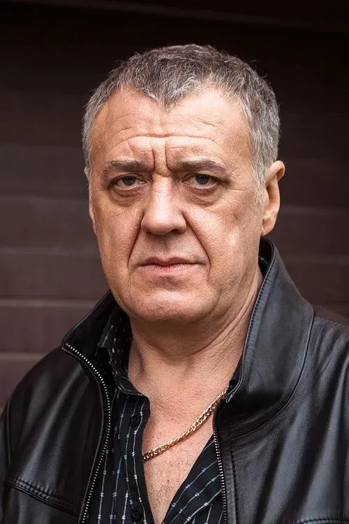 Georgiy Korolchuk ha trabajado con Артур Ваха en 1 ocasiones