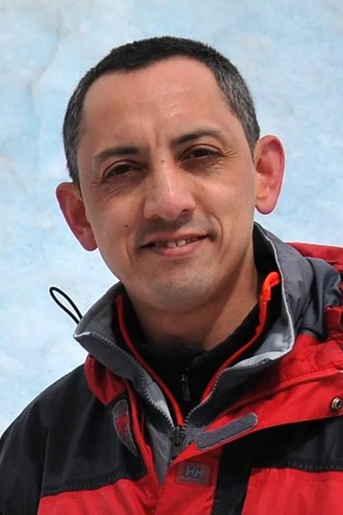 Rolando Monreal ha trabajado con Arturo E. Quintana en 1 ocasiones