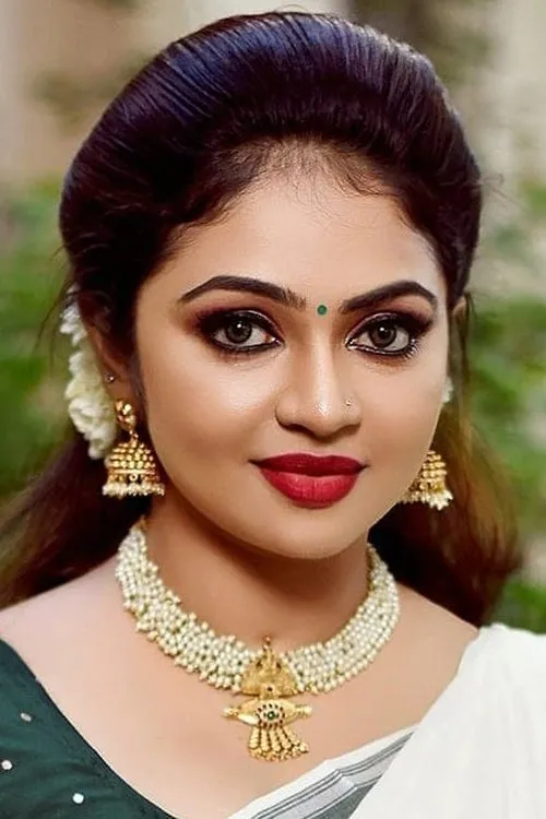 Metro Shirish ha trabajado con Arundhathi Nair en 1 ocasiones