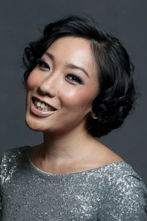 Ary Kirana interpretando a Dewi