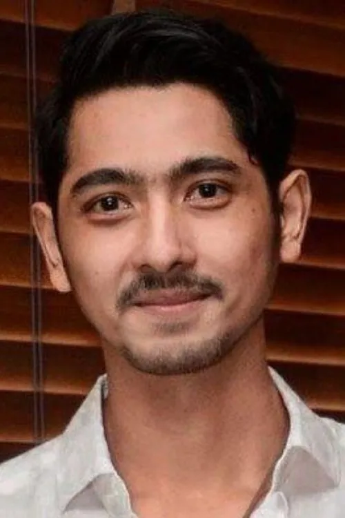 Arya Saloka interpretando a Argo