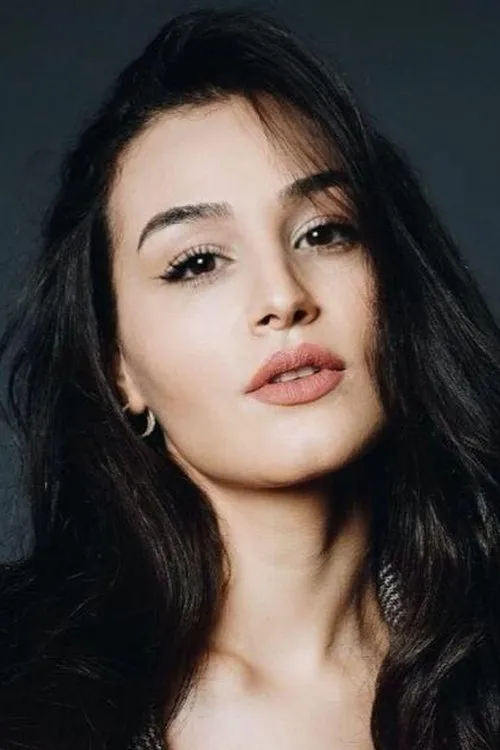 Asena Girişken en su biografía y filmografía