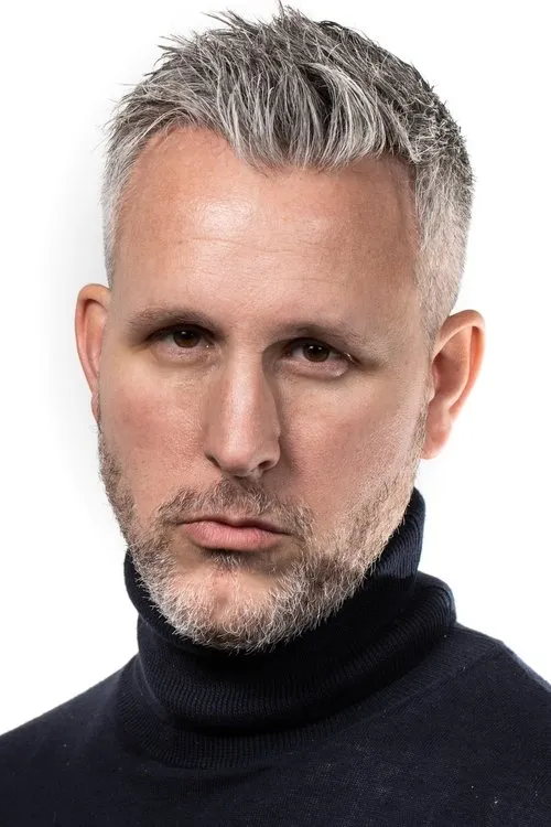 Ash Robbo interpretando a The Gentleman